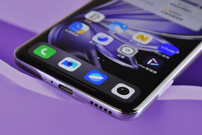 vivo新机有实力,四主摄+5500mAh+旗舰芯片,定3399元贵吗?