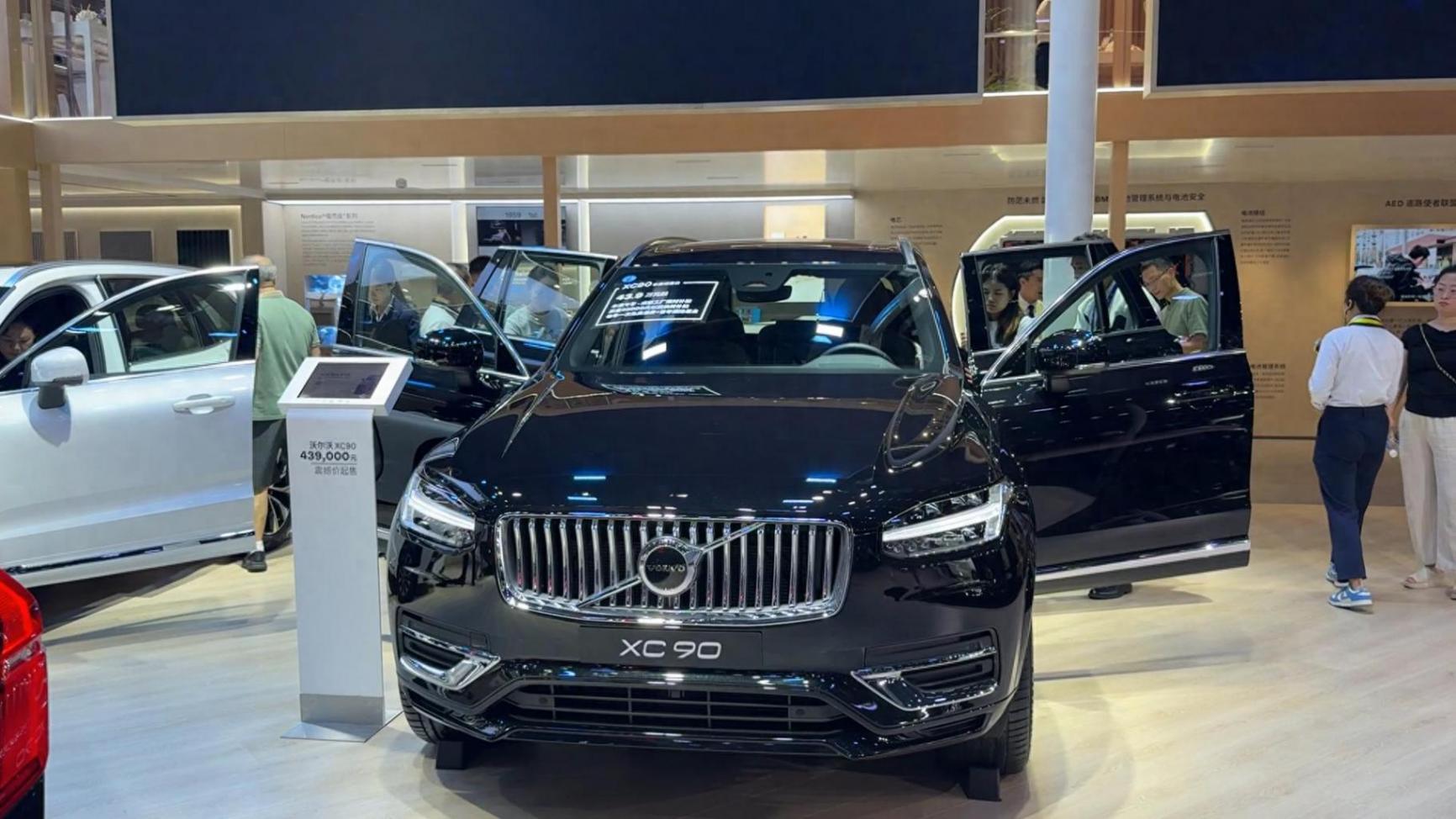 性能再提升!新款沃尔沃XC90上新,最高降幅20万了买吗