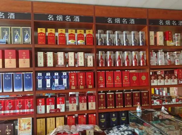 街边看似不起眼的烟酒店,实则在闷声发大财,内里“门道”不少