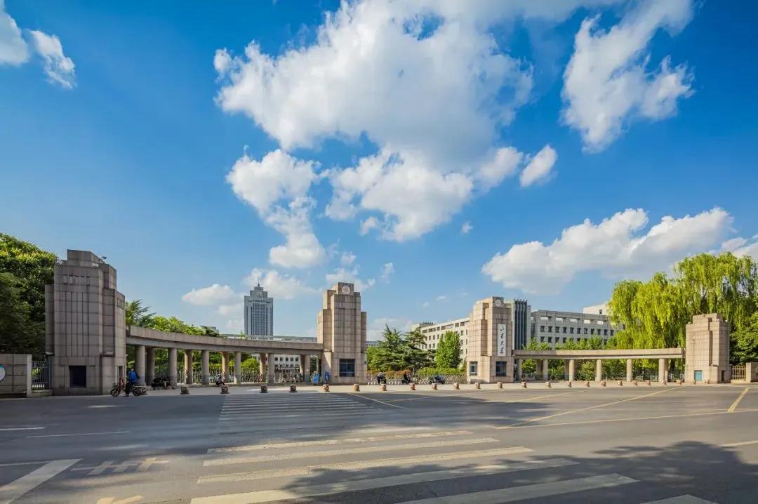 最大的985大学呼之欲出,有望跻身全国前十!考上的学生赚大了
