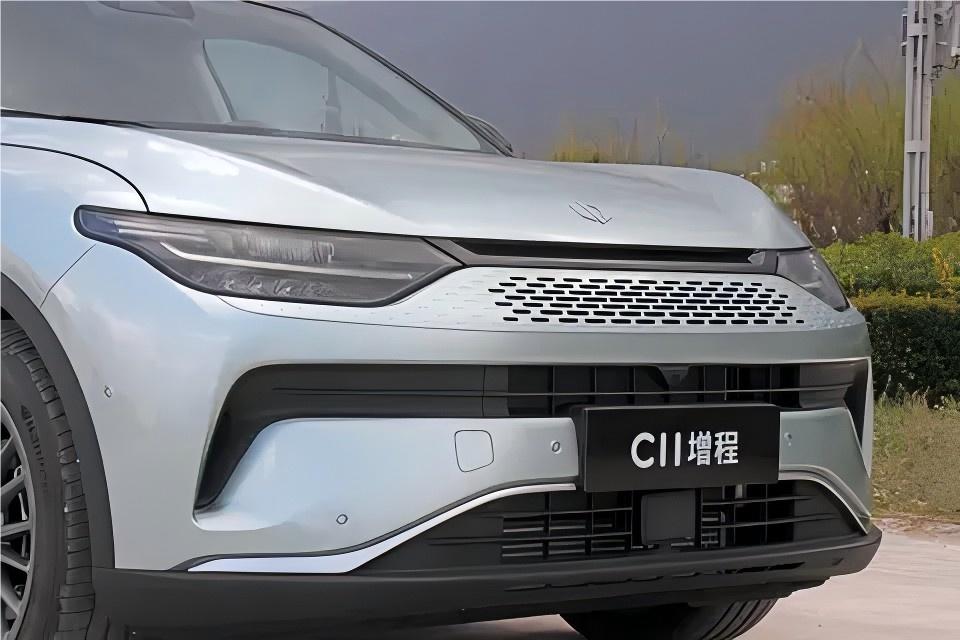 续航真的不缩水?试驾零跑C11增程版,冬季续航表现很给力