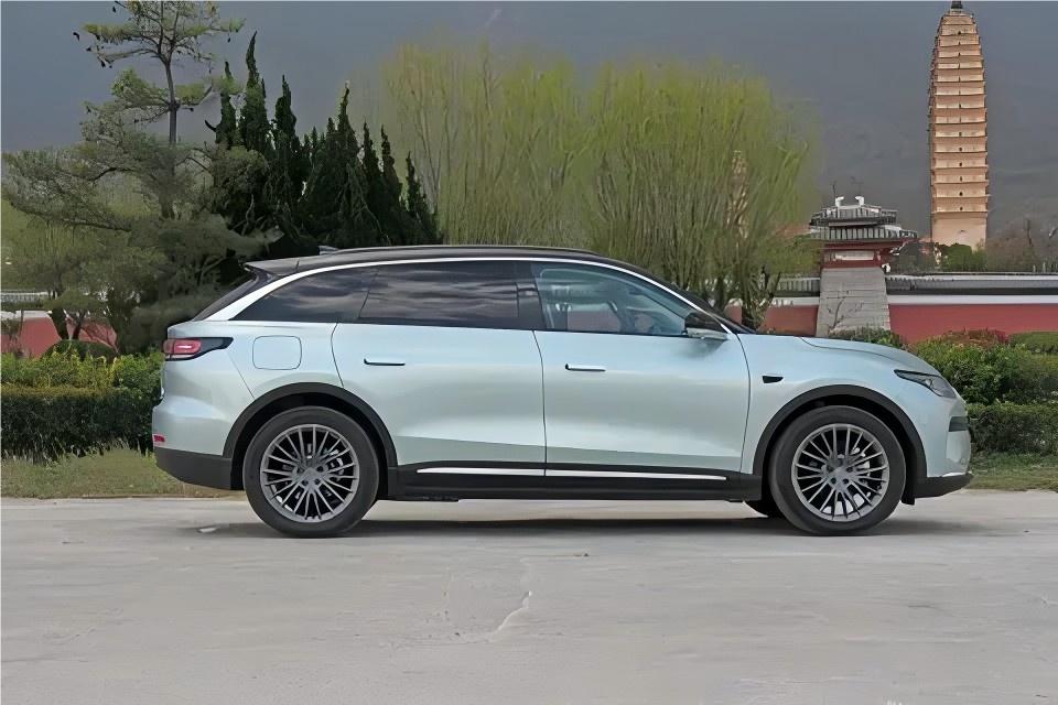 续航真的不缩水?试驾零跑C11增程版,冬季续航表现很给力