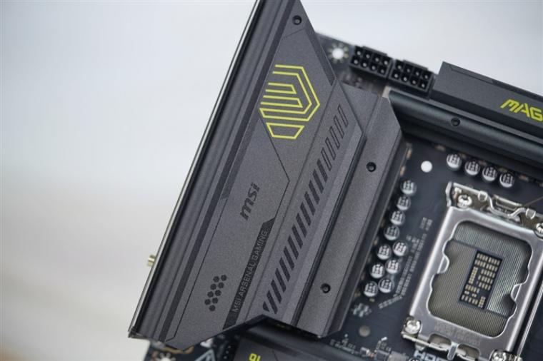 微星B860M MORTAR WIFI迫击炮主板评测:助力酷睿Ultra 200 不输旗舰