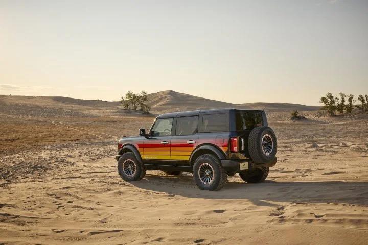 2025 款福特 Bronco 带喷漆硬顶的 “自由驰骋” 版初体验