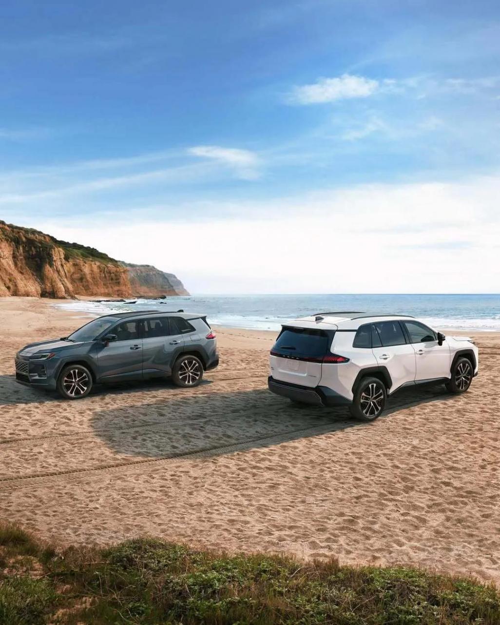丰田第六代RAV4革新登场:从城市到越野,全场景电动化重塑标杆