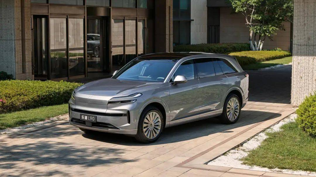 理想i8:一心对标蔚来ES8,仍被乐道L90“截胡”