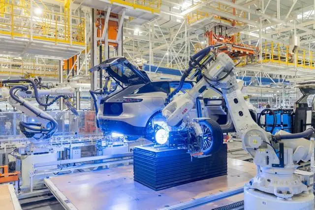 40秒下线一台车,东风岚图汽车启动工厂升级改造